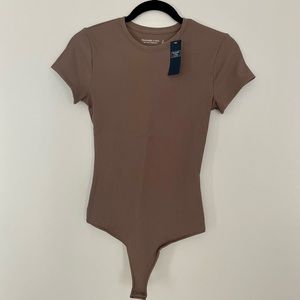 Short-Sleeve Seamless Rib Bodysuit
